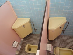 トイレ改修工事（施工前）